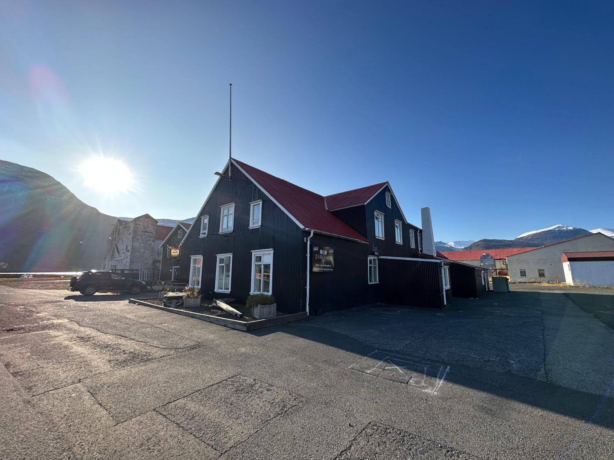 Taergesen Guesthouse Reydarfjordur Εξωτερικό φωτογραφία